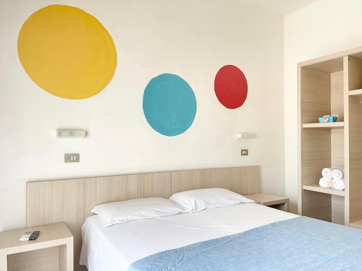 Hotel Orlov Ρίμινι Εξωτερικό φωτογραφία